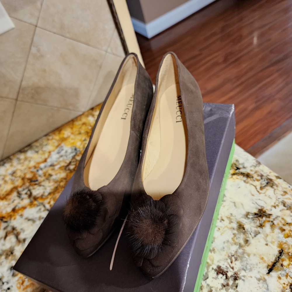 Woman shoes,  brown color, size 8